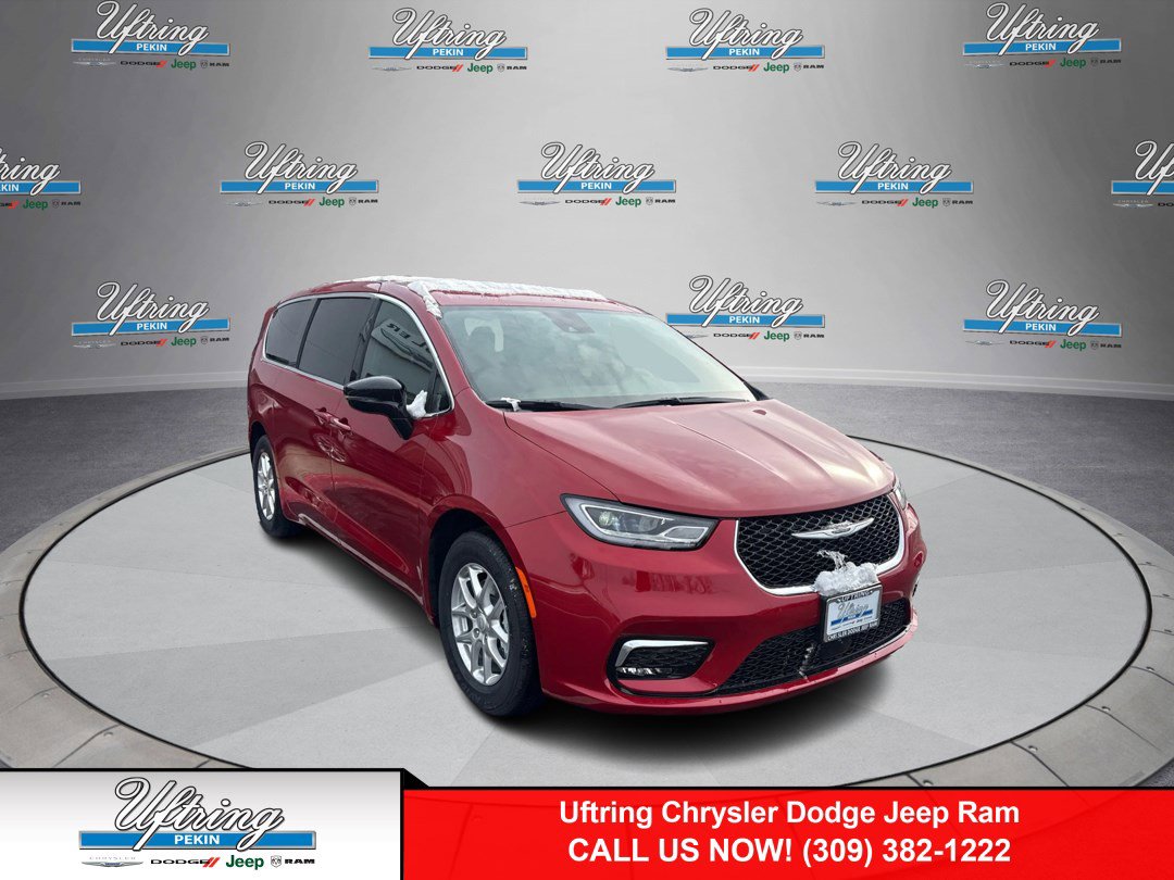 2026 Chrysler Pacifica Select's photo