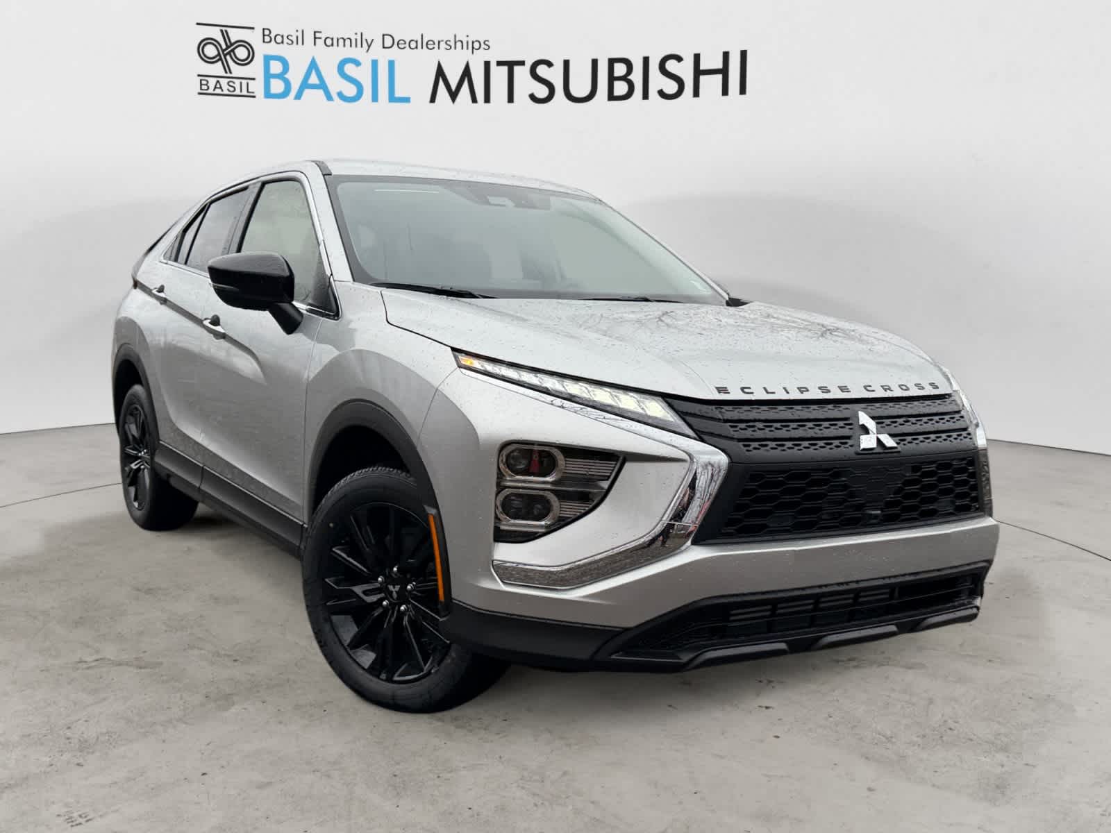2026 Mitsubishi Eclipse Cross LE's photo