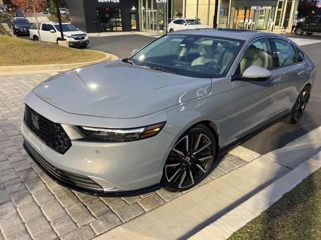2025 Honda Accord Hybrid Touring's photo