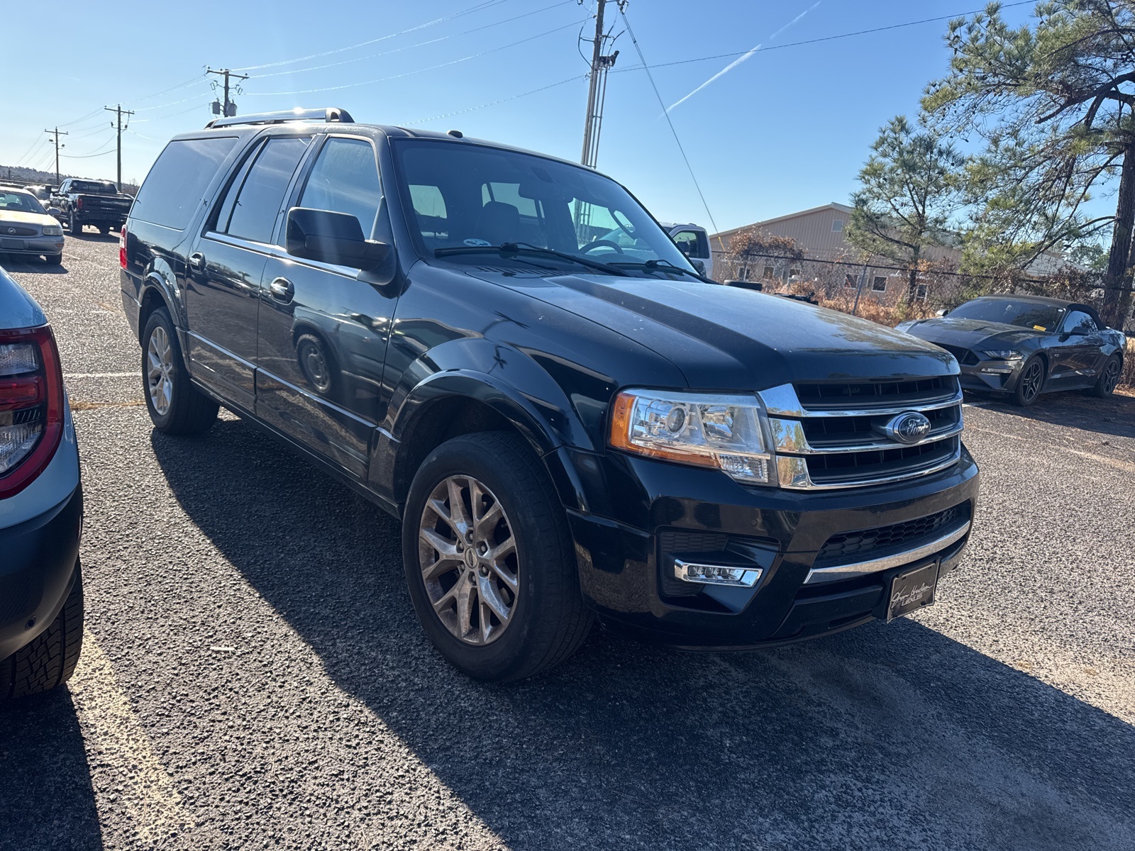 2017 Ford Expedition Limited's photo