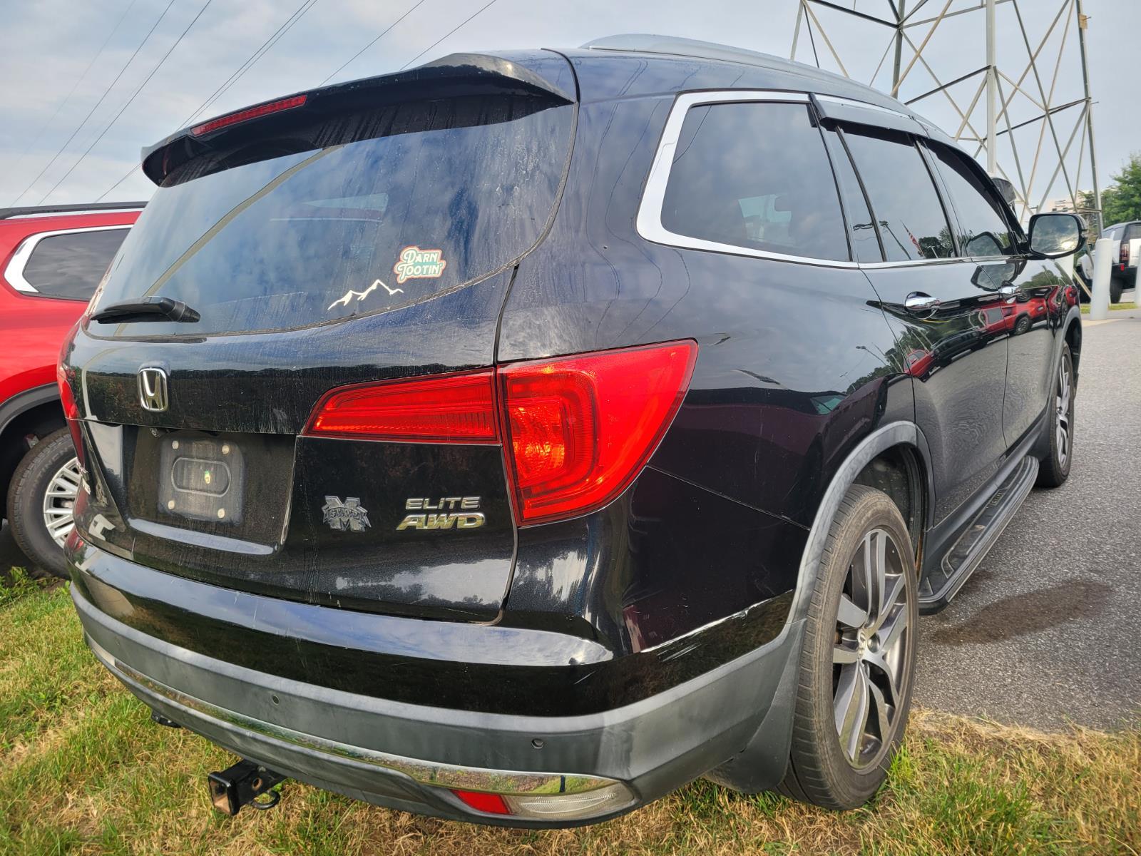 2016 Honda Pilot Elite photo 6