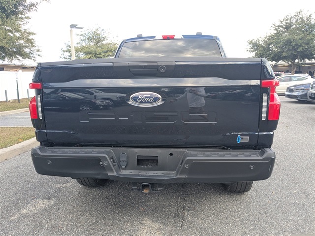 2022 Ford F-150 Lightning photo 3