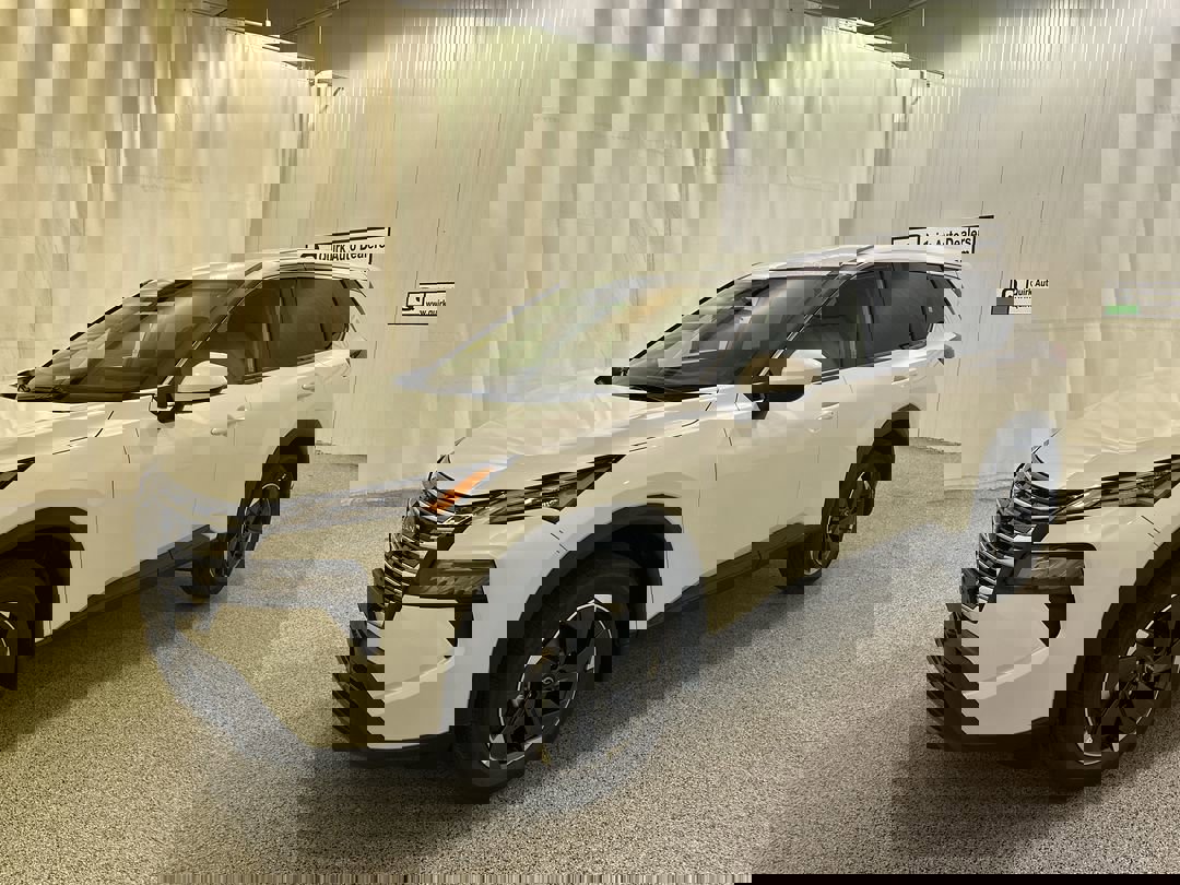 2026 Nissan Rogue SV photo 4