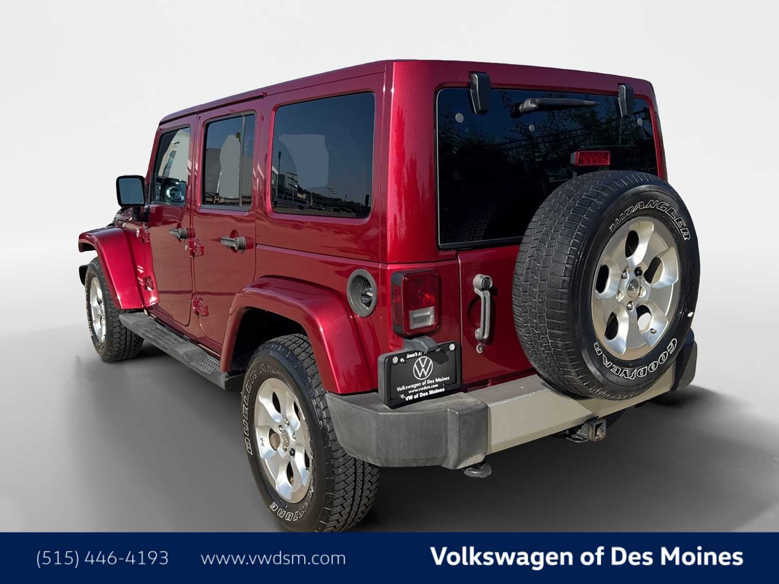 2013 Jeep Wrangler Unlimited Sahara photo 4