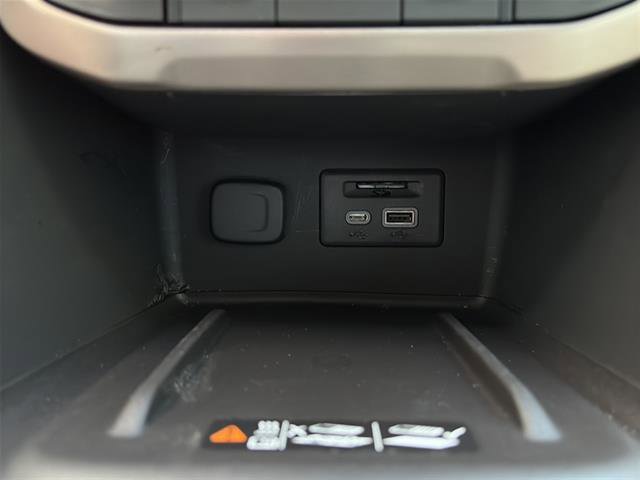 2022 Gmc Acadia Denali photo 27
