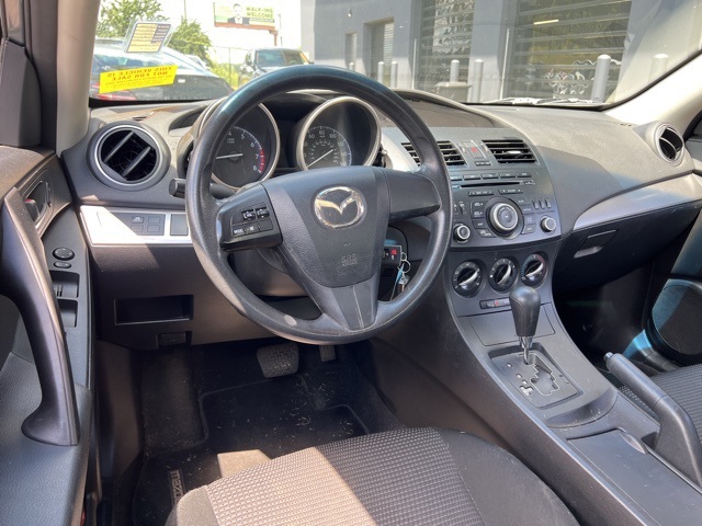 2012 Mazda Mazda3 i Sport photo 11