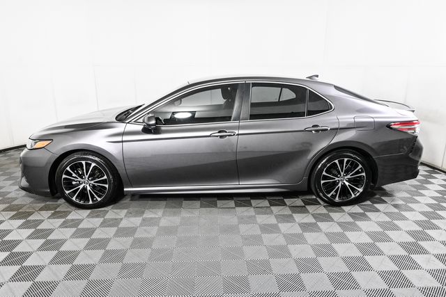 4T1B11HK5KU188555