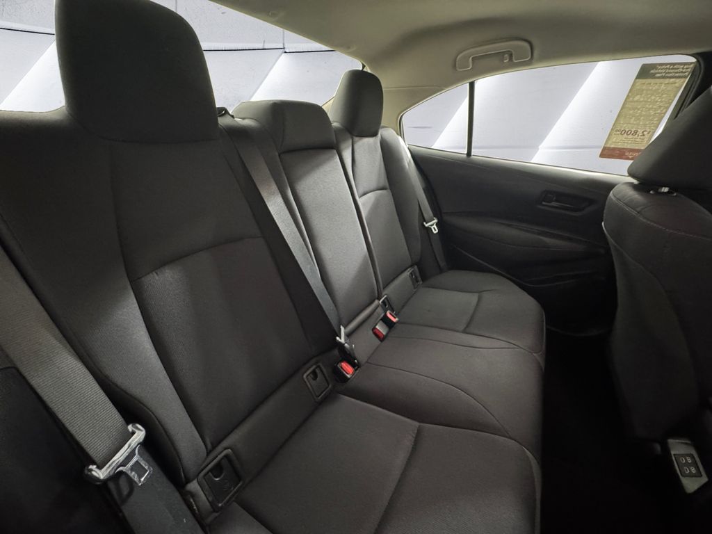 2023 Toyota Corolla LE photo 16
