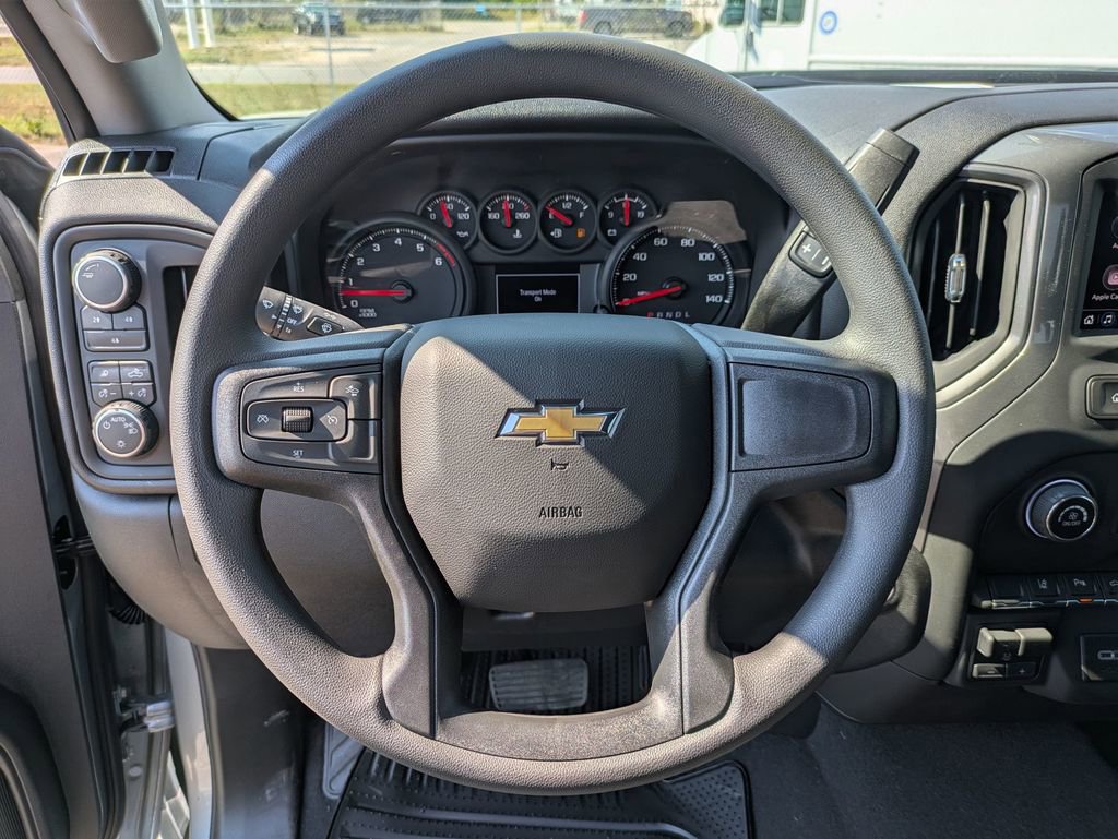 2026 Chevrolet Silverado 2500HD Custom photo 13