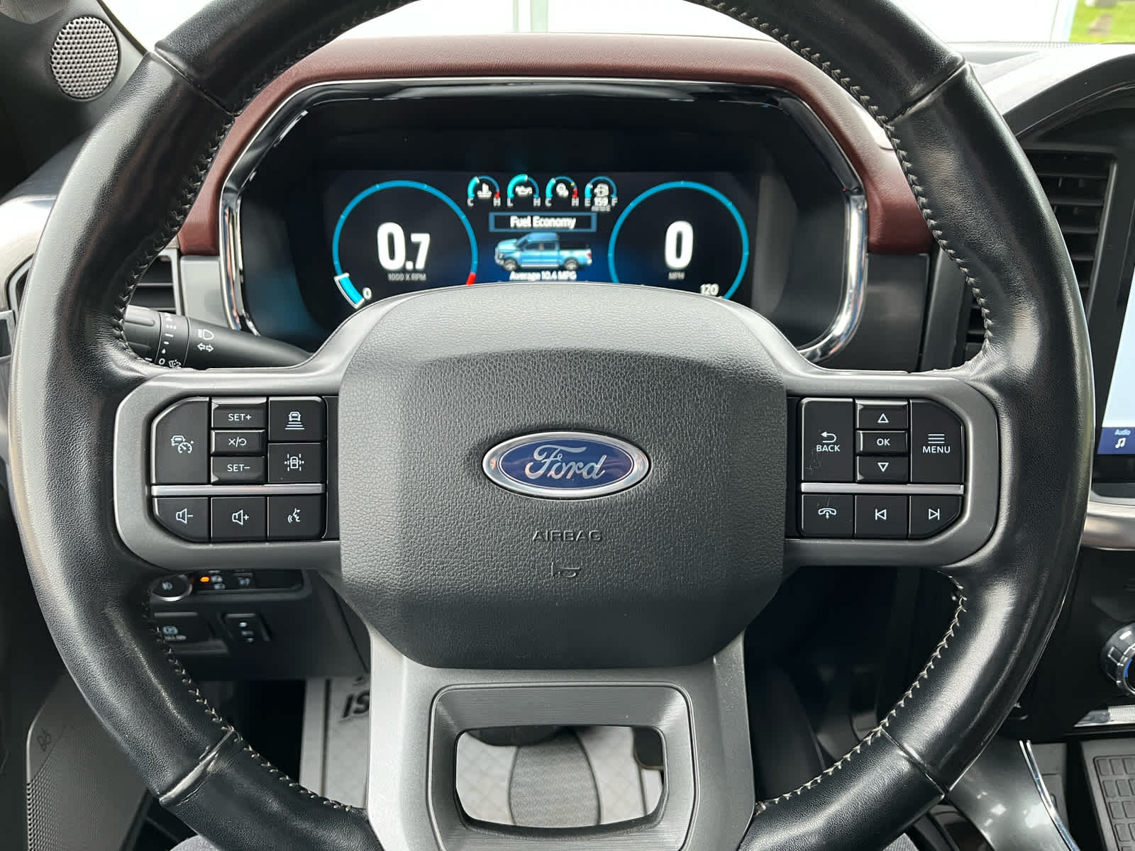 2022 Ford F-150 Lariat photo 39