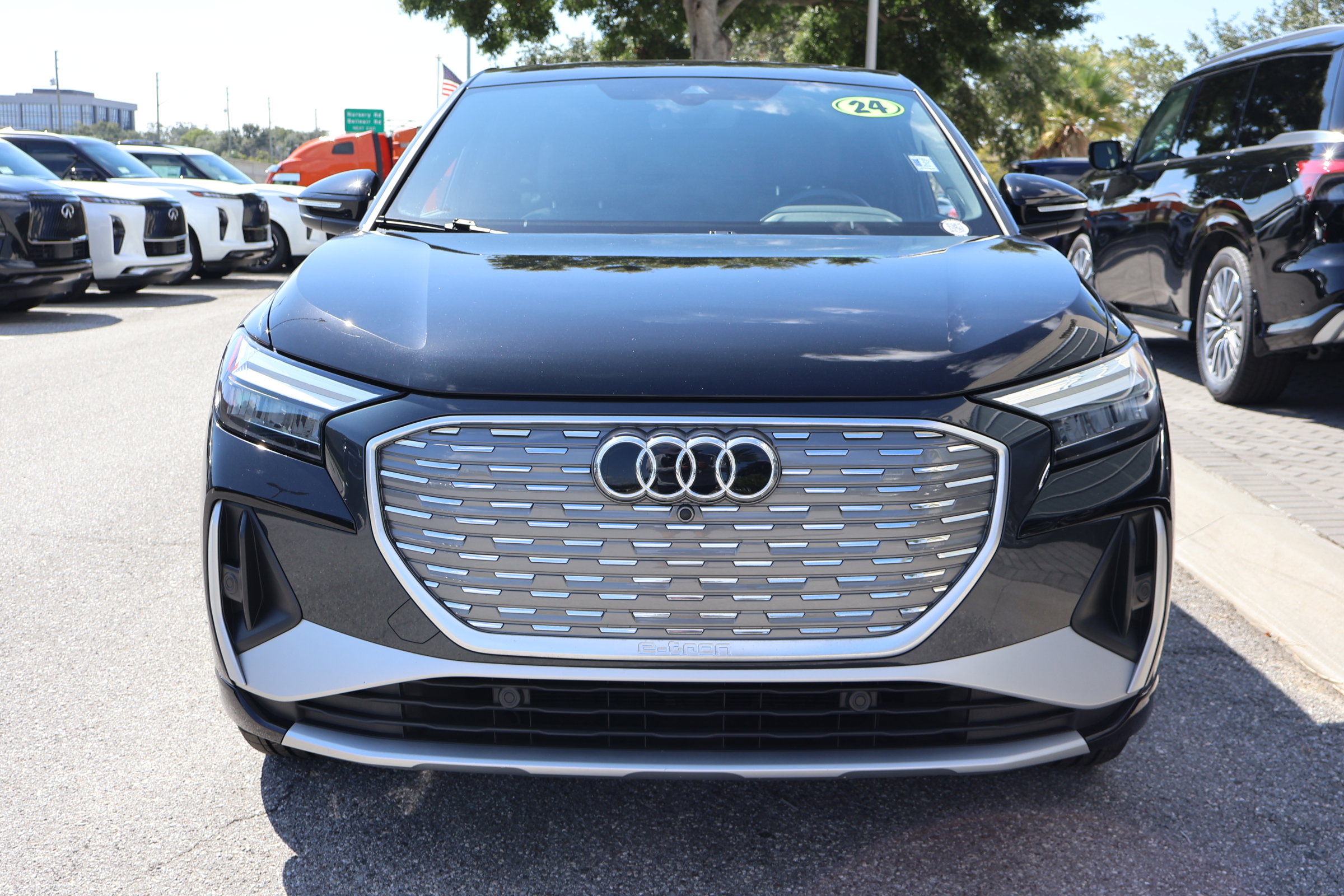 2024 Audi Q4 50 55 E-tron Premium Plus photo 6