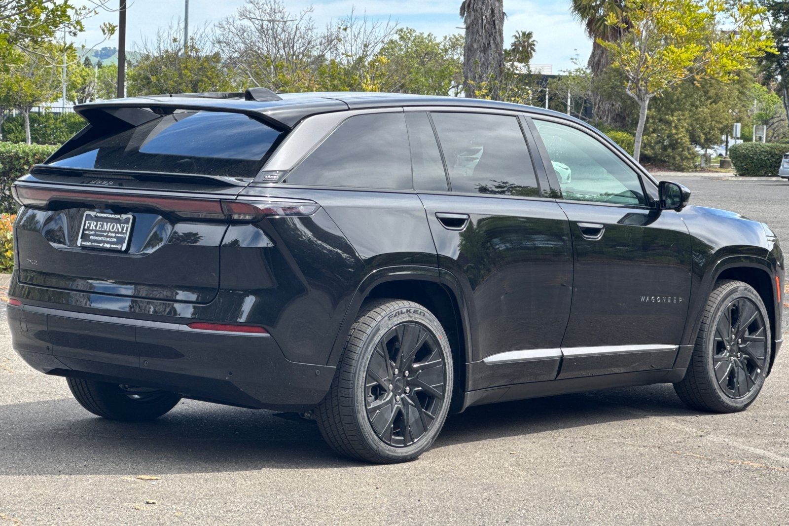 2025 Jeep Wagoneer S Launch Edition photo 3