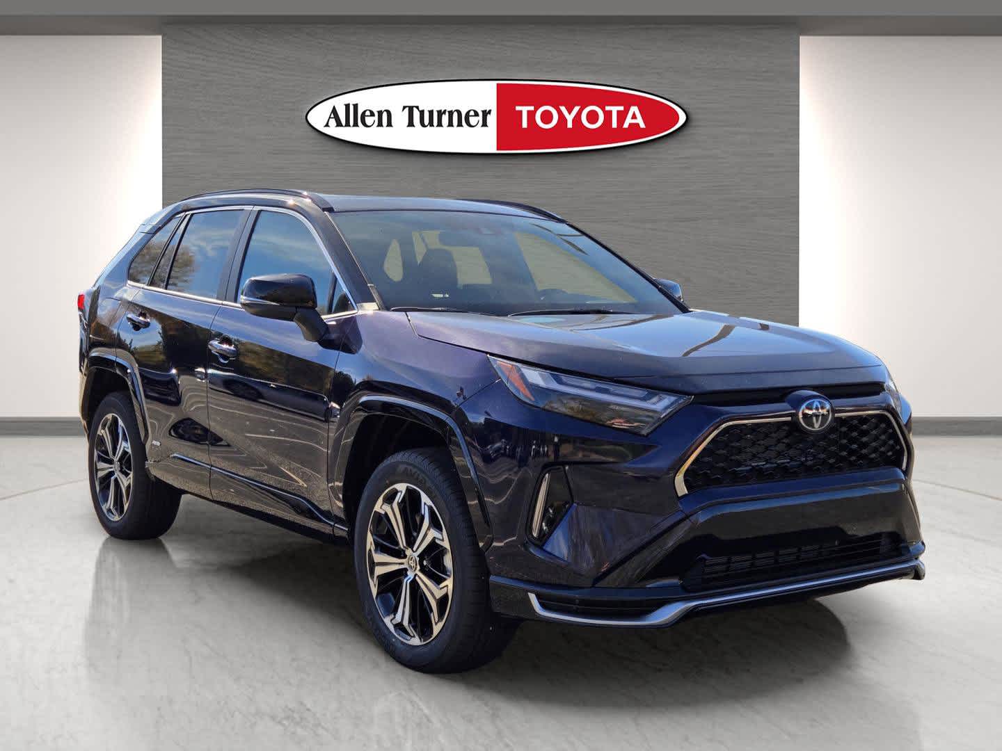 2025 Toyota RAV4 XSE's photo