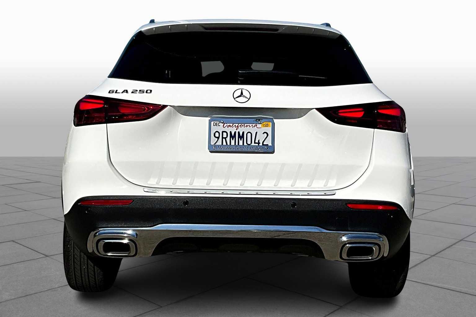 2025 Mercedes Benz GLA 250 photo 4