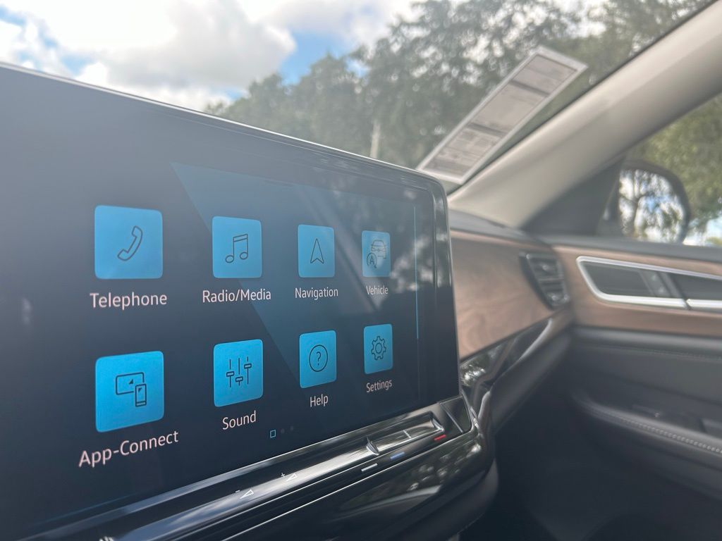 2026 Volkswagen Atlas SE Technology photo 10