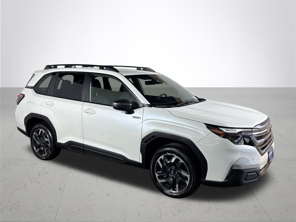 2025 Subaru Forester Premium photo 4
