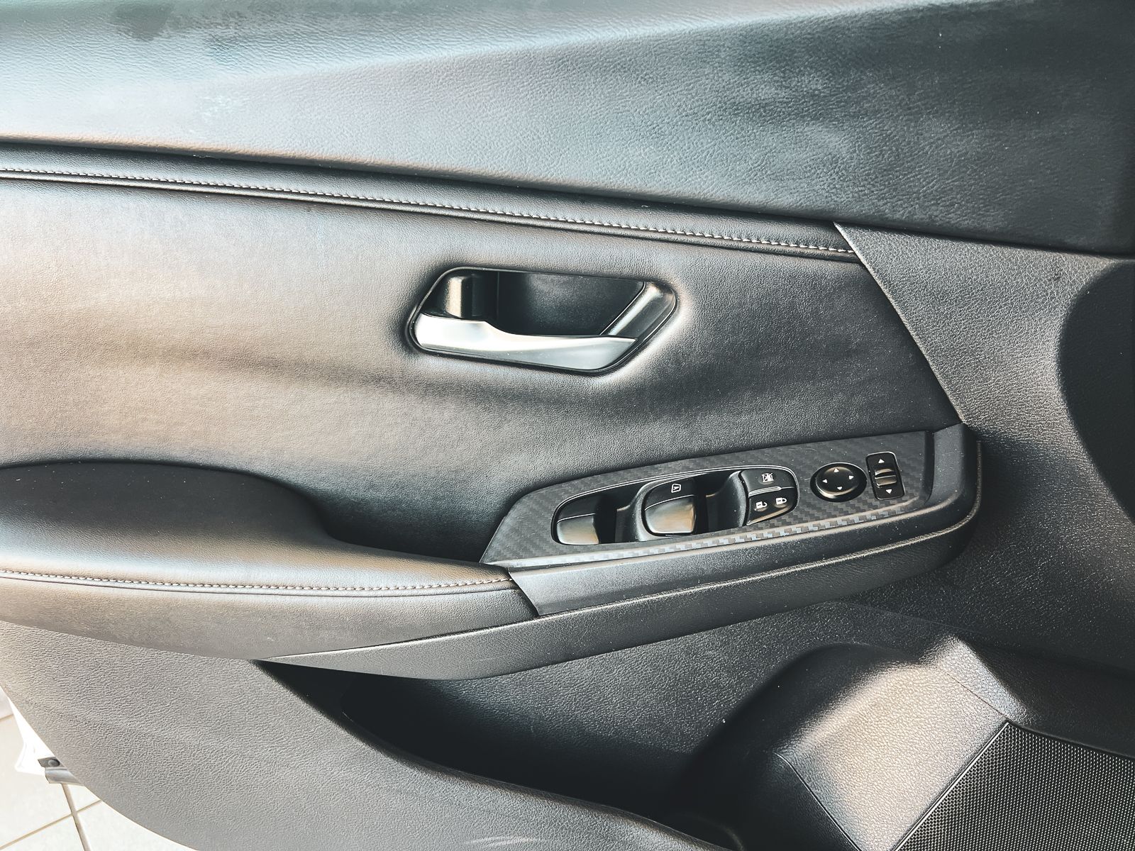 2023 Nissan Sentra SV photo 12