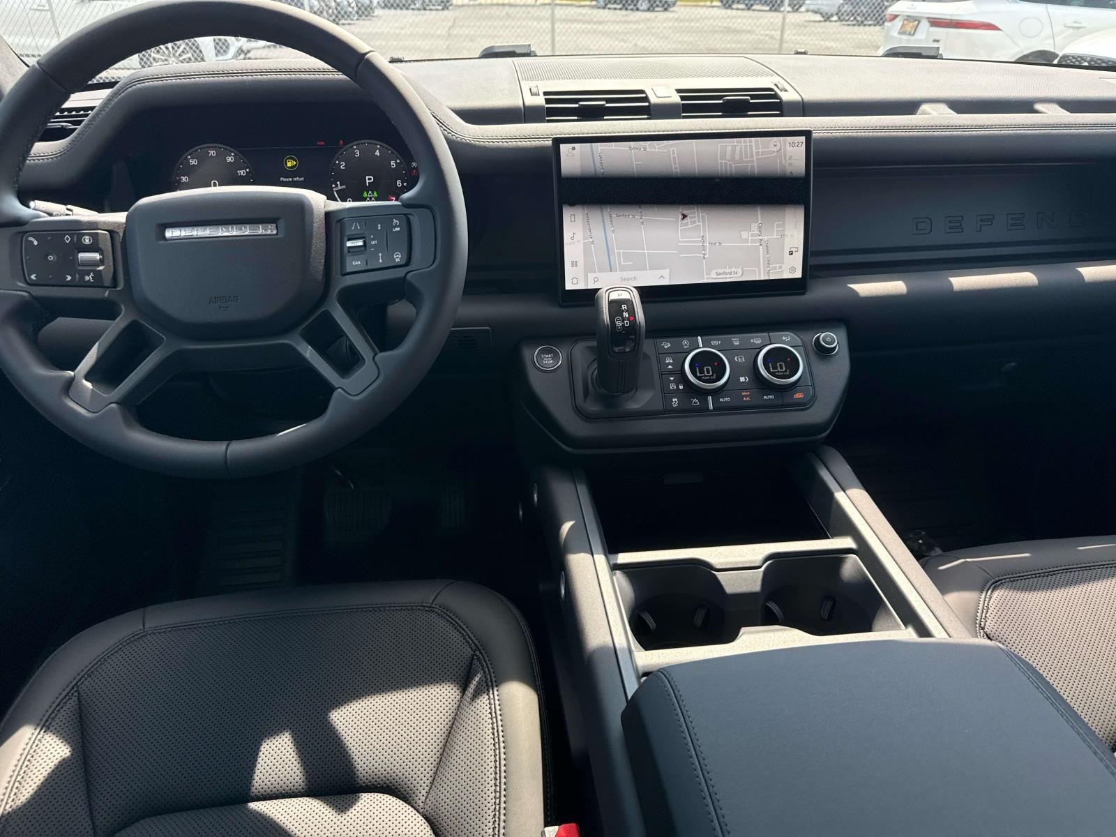 2025 Land Rover Defender 110 S photo 9