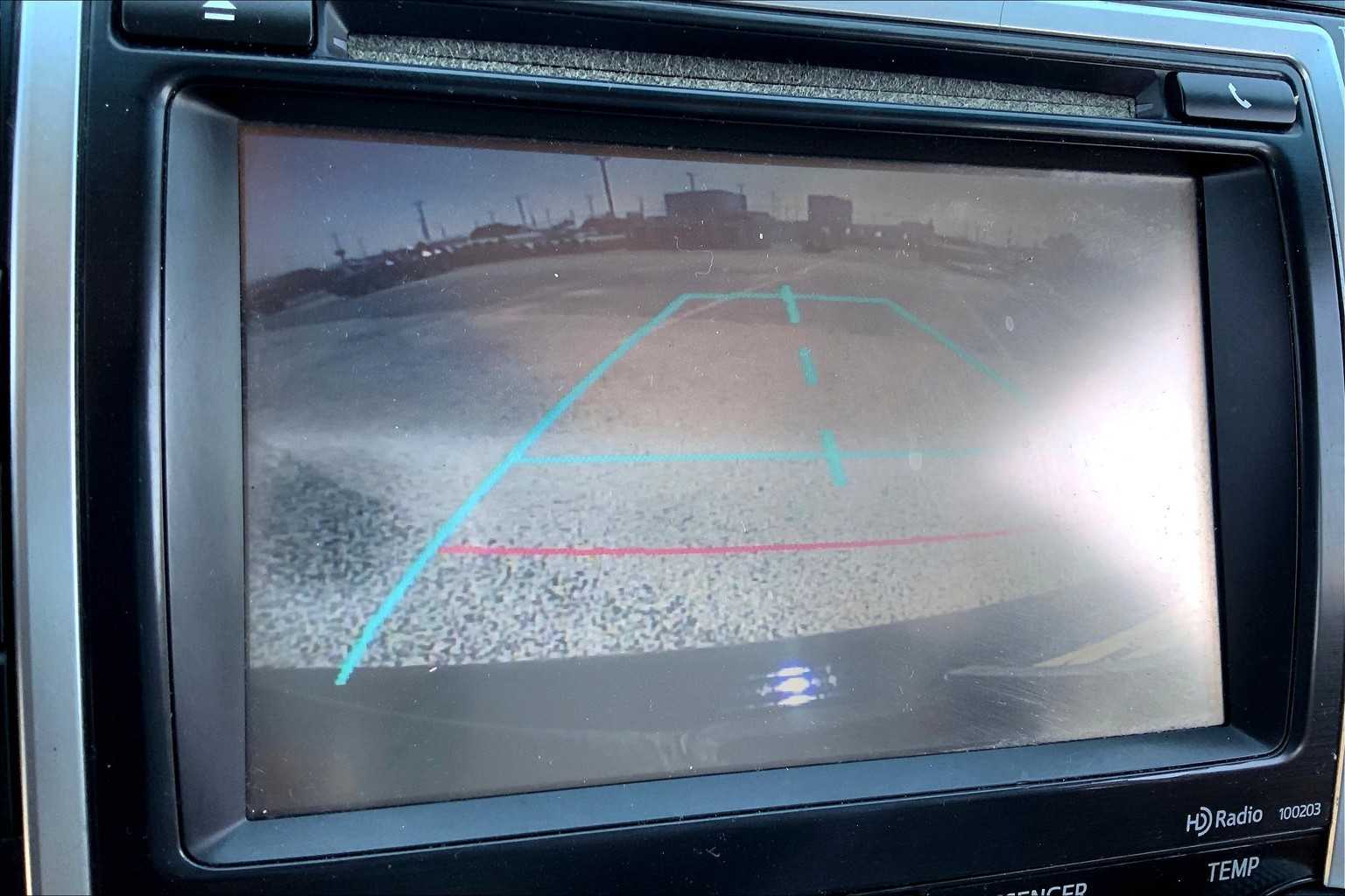 2014 Toyota Camry Hybrid XLE photo 24