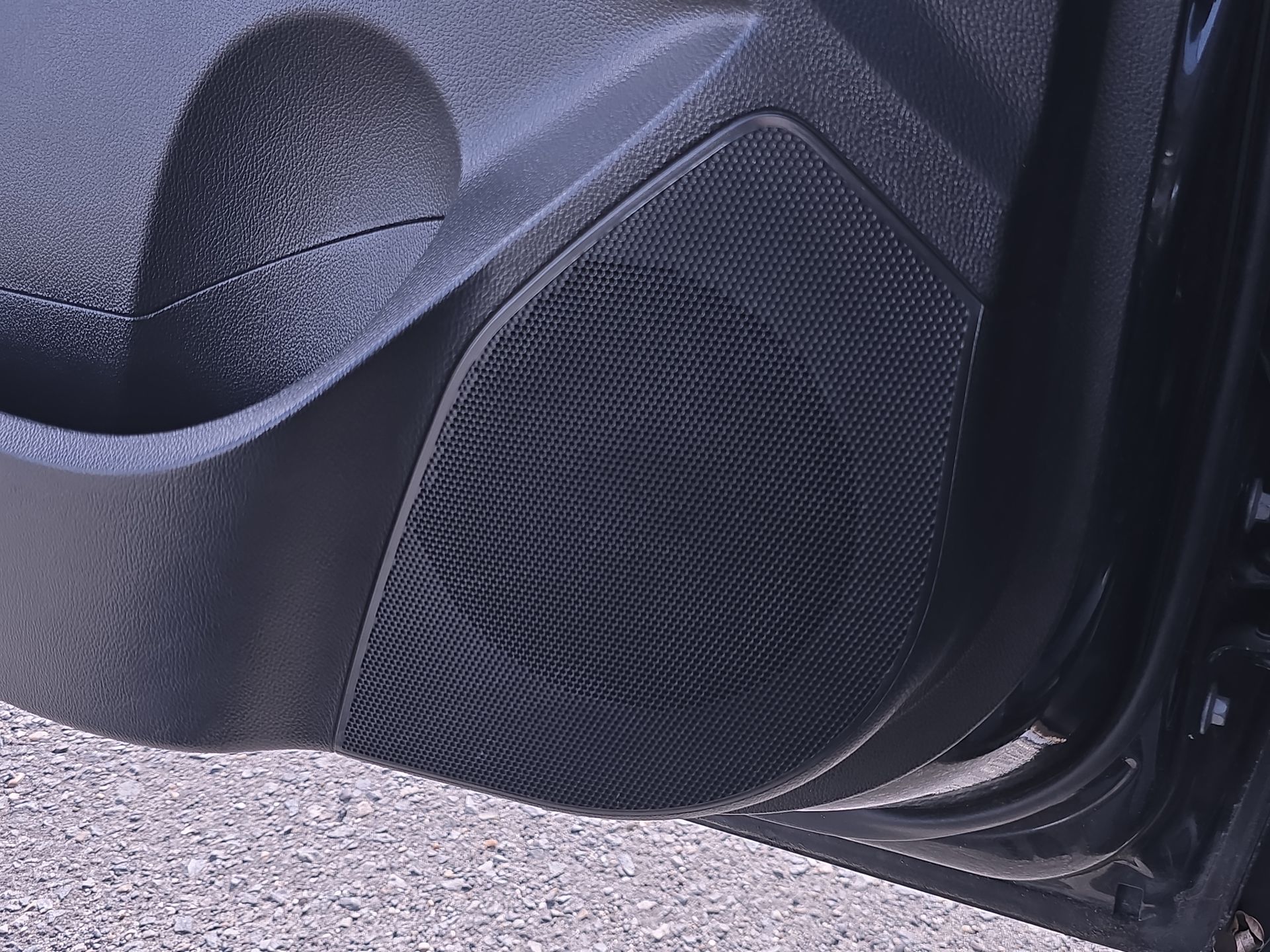 2013 Chevrolet Sonic LS photo 19
