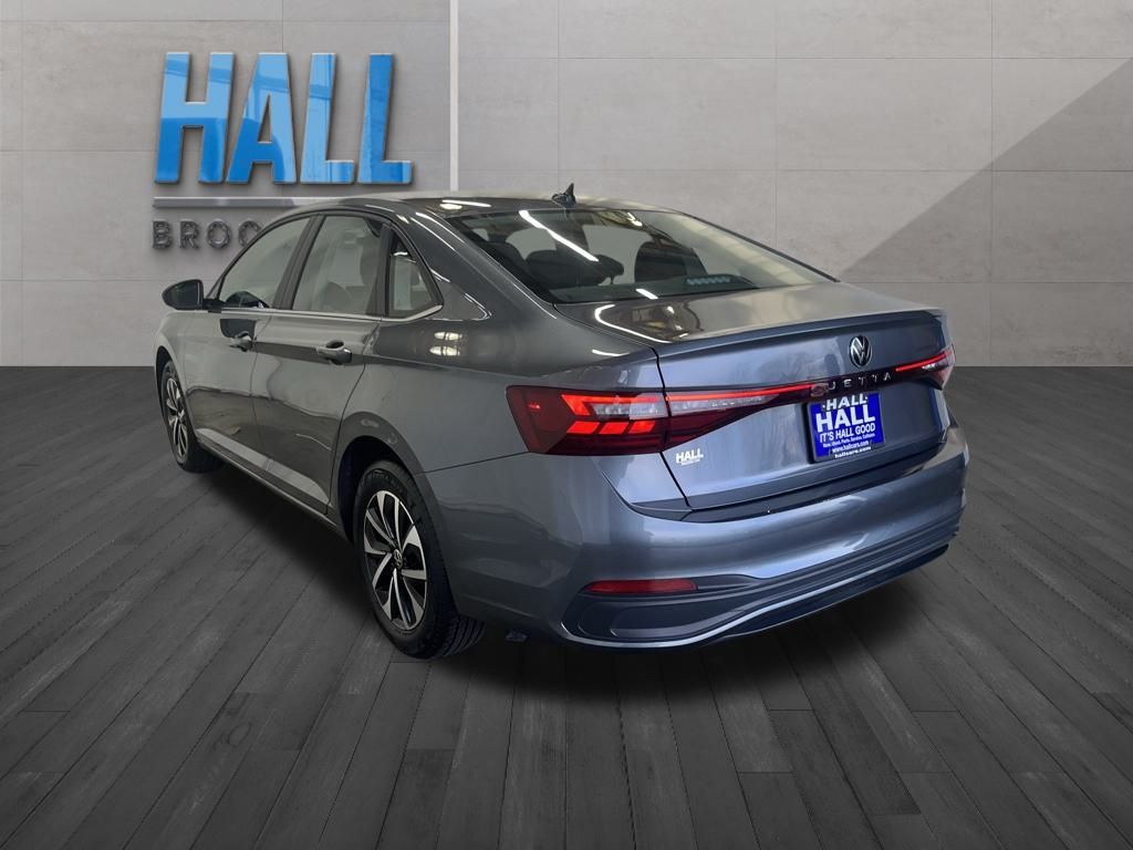 2025 Volkswagen Jetta 1.5T S photo 3