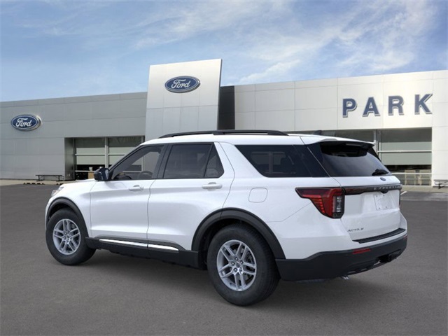 2025 Ford Explorer photo 4