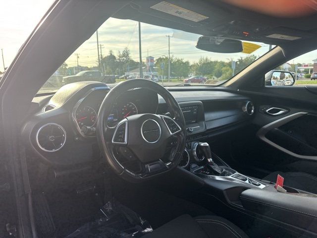 2019 Chevrolet Camaro 1LT photo 8