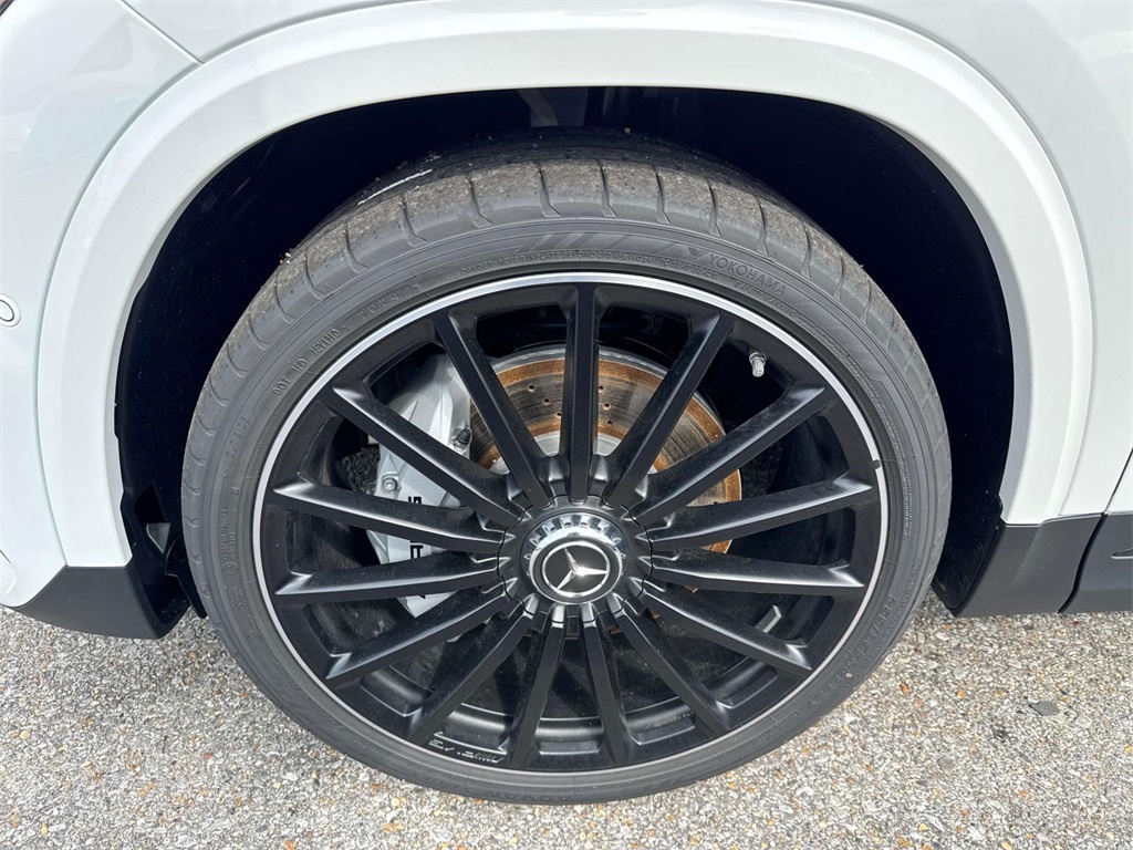 2025 Mercedes Benz GLA AMG 35 4MATIC photo 3
