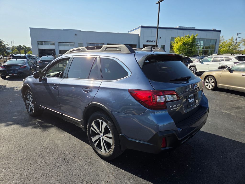 2018 Subaru Outback 2.5i Limited photo 3