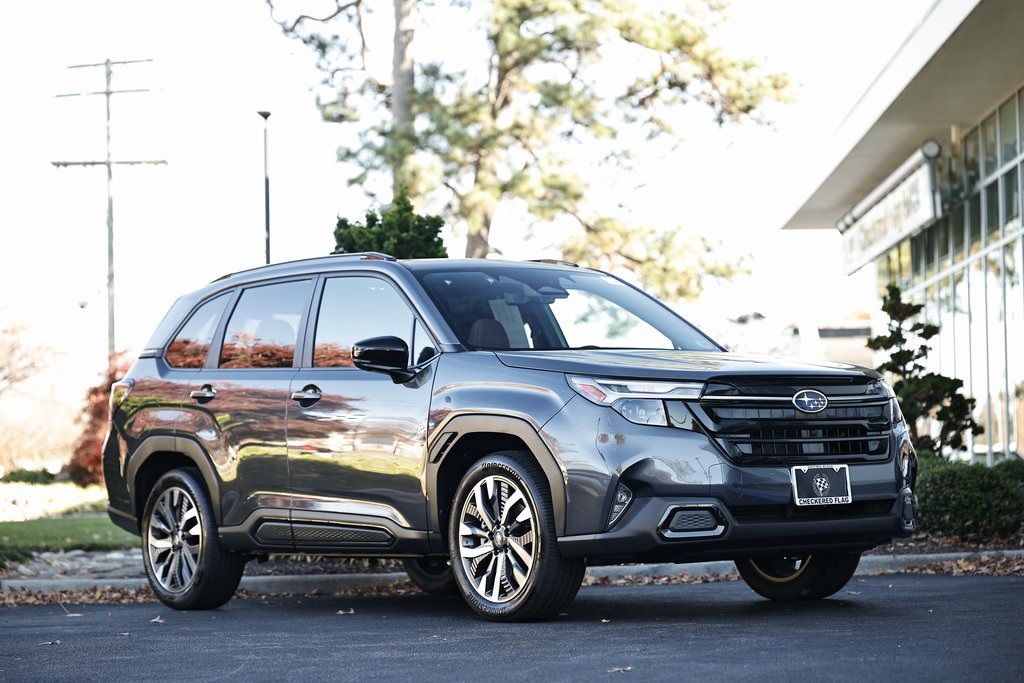 2025 Subaru Forester Touring's photo