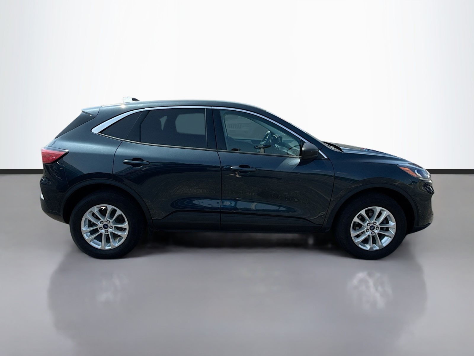 2022 Ford Escape SE photo 4