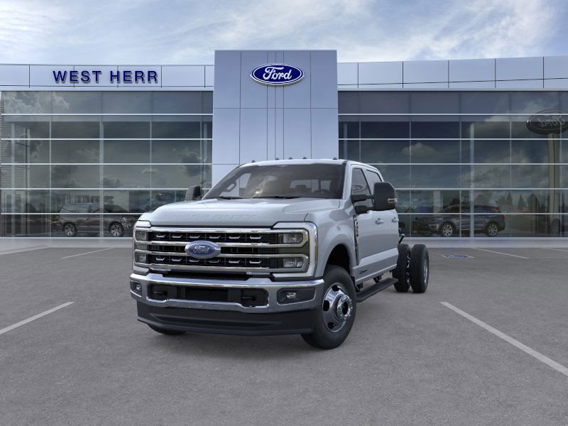 2025 Ford F-350 Lariat photo 3