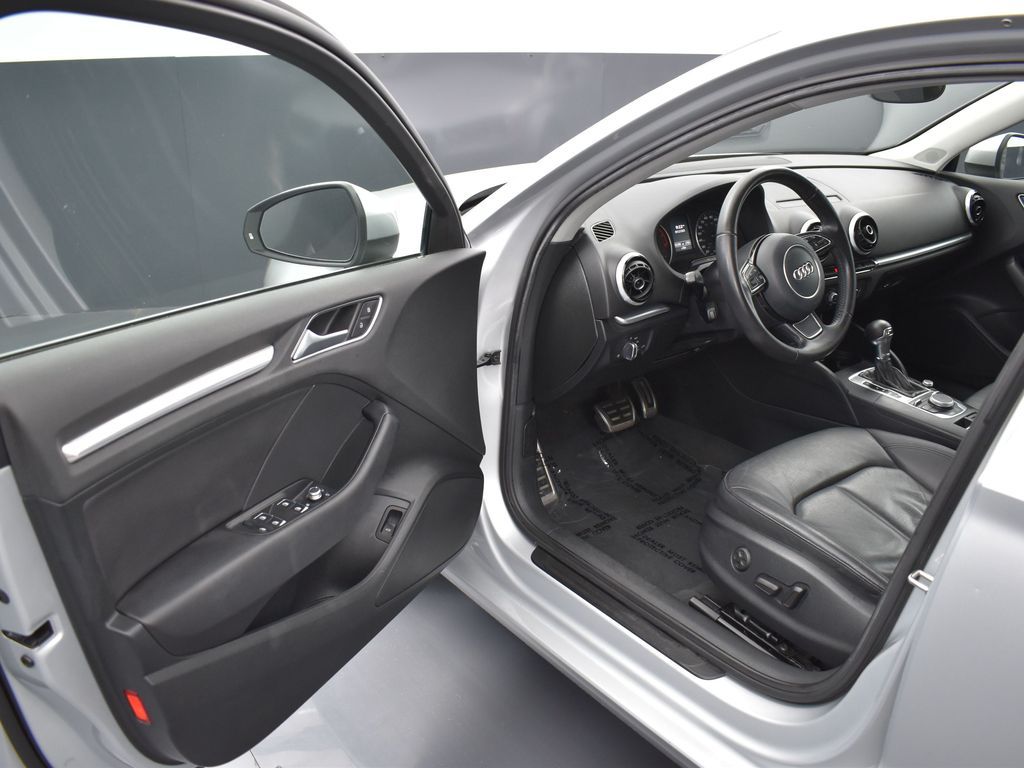 2015 Audi A3 1.8T Premium photo 6