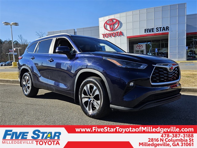 2023 Toyota Highlander XLE's photo