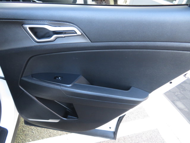2023 Kia Sportage LX photo 8