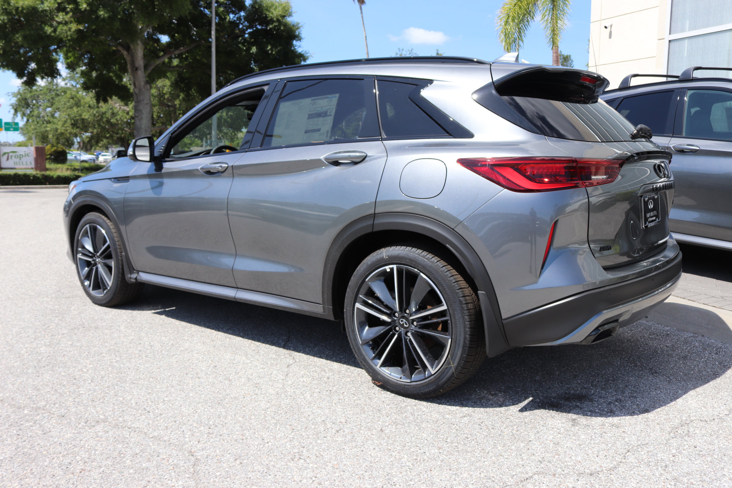 2025 Infiniti QX50 SPORT photo 3