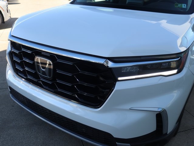 2025 Honda Pilot Touring photo 2