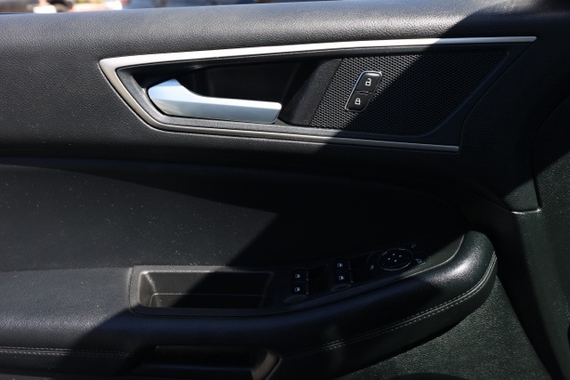 2023 Ford Edge SEL photo 23