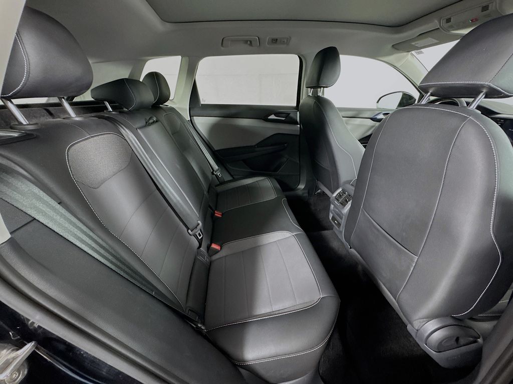 2022 Volkswagen Taos SE photo 29