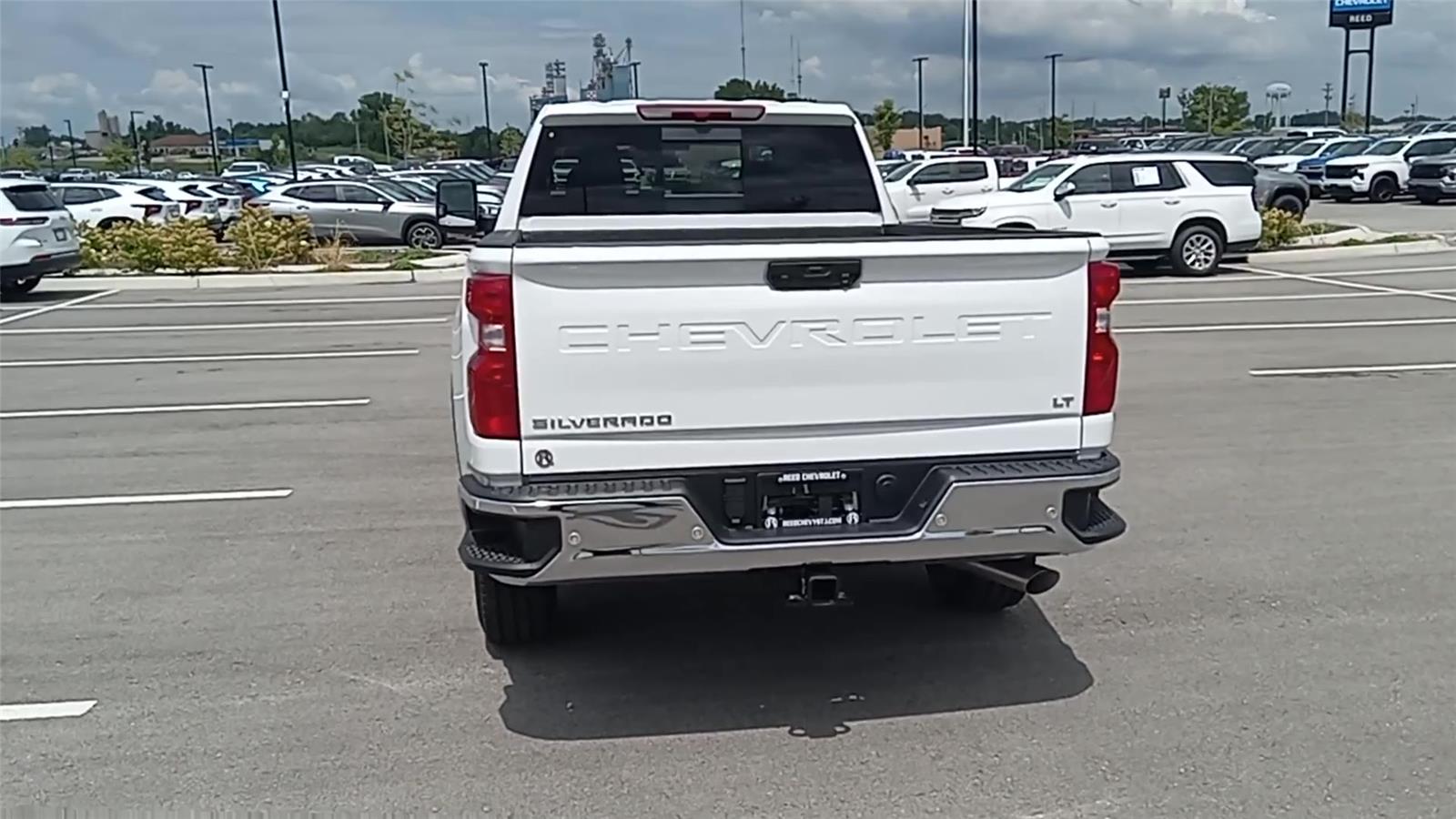2025 Chevrolet Silverado 2500HD LT photo 3