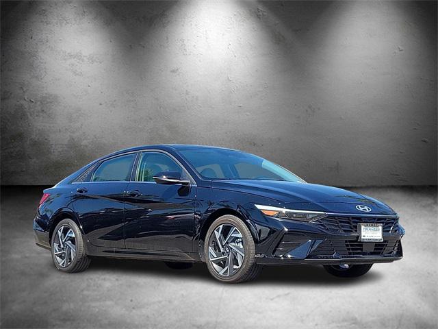 2025 Hyundai Elantra Hybrid Limited photo 3