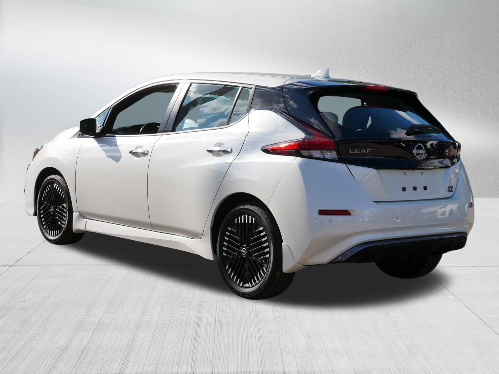 2024 Nissan Leaf SV Plus photo 5