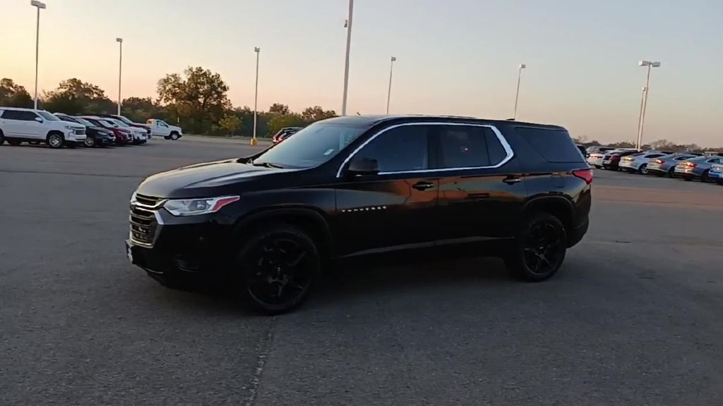 2020 Chevrolet Traverse LS photo 3