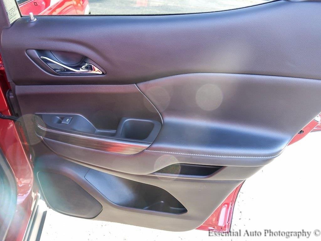 2023 GMC ACADIA - Image 30