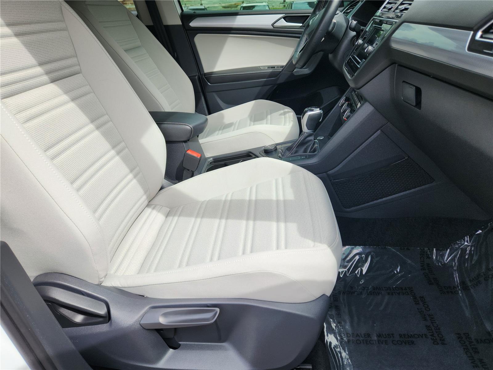 2022 Volkswagen Tiguan S photo 13