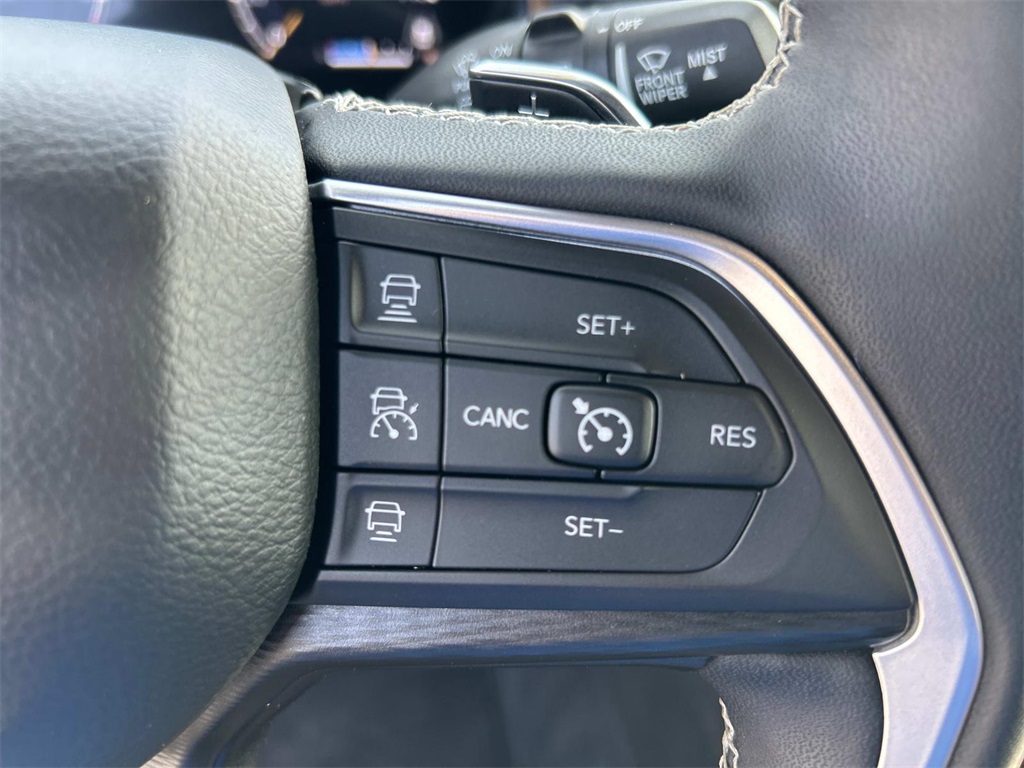 2023 Jeep Grand Cherokee Altitude X photo 28