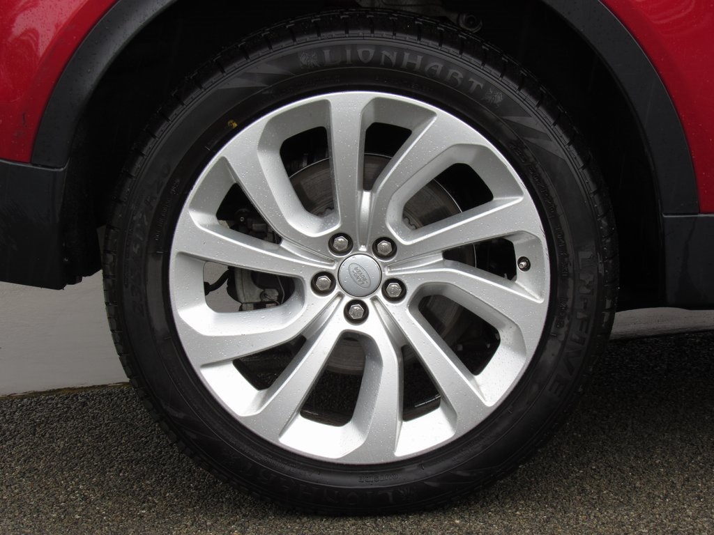2022 Land Rover Discovery Sport S photo 34