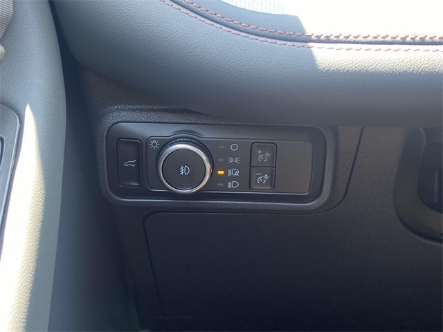 2025 Ford Explorer photo 17