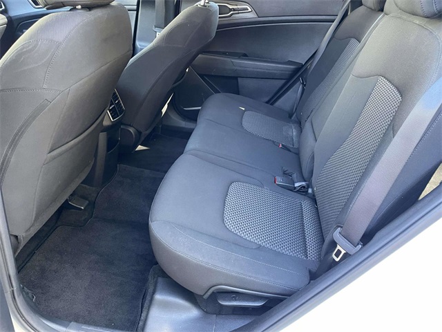 2023 Kia Sportage LX photo 2