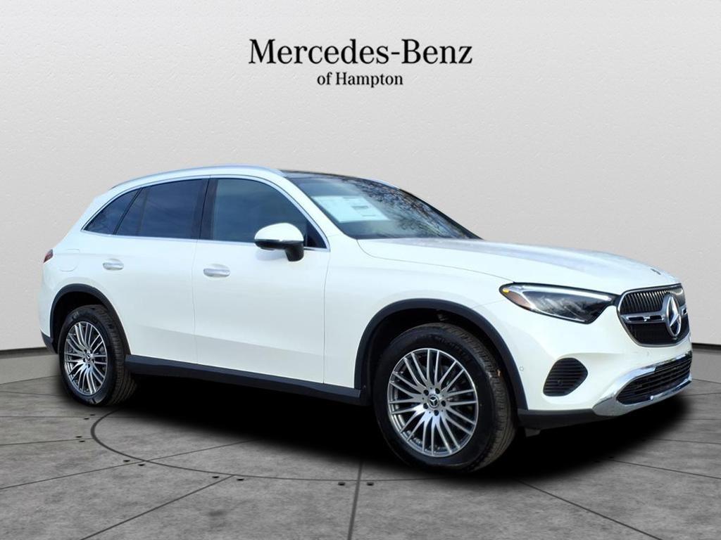 2026 Mercedes-Benz GLC Base's photo